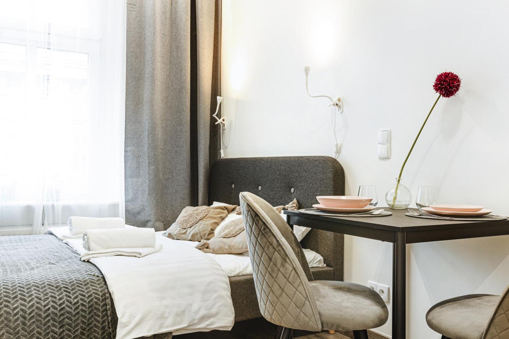 Wyjatkowe Apartamenty W Centrum Wrocław Exteriör bild